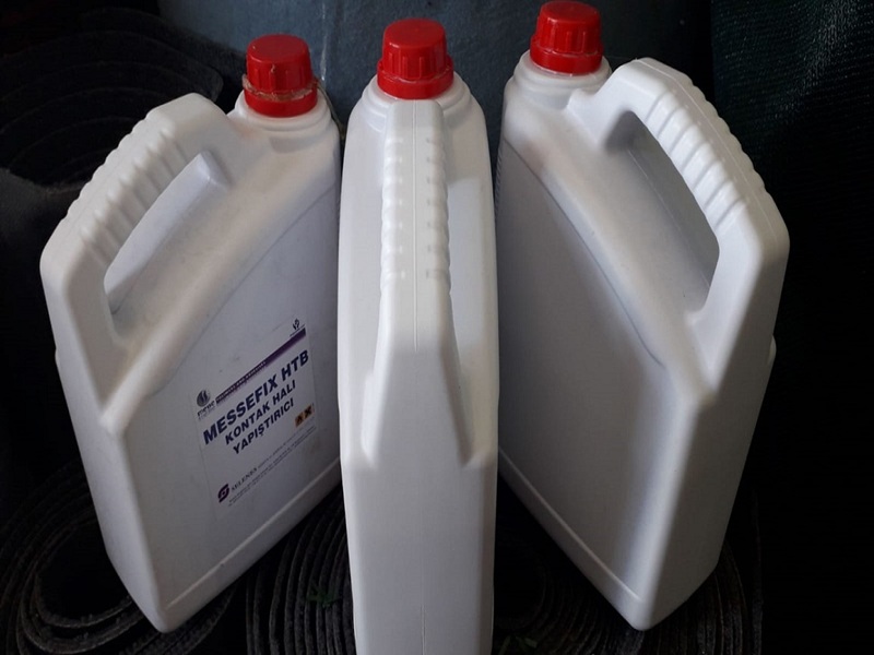 Çim halı tutkalı — Messefix HTB kontakt yapıştırıcı 5 litre bidon