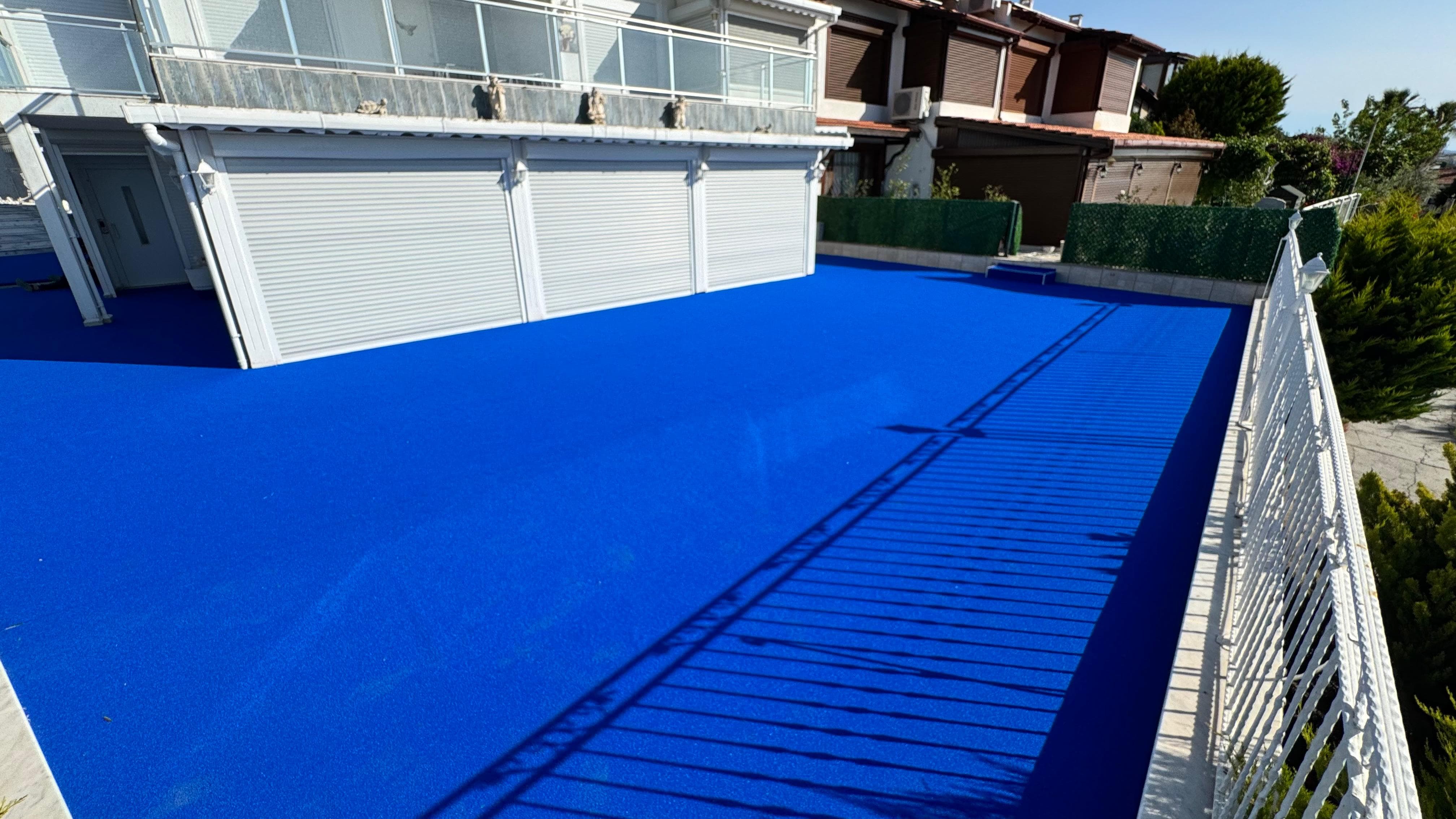 Mavi Dekoratif Çim Halı