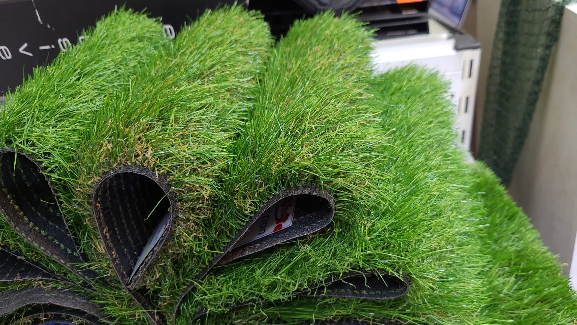Doğal Görünümlü Suni Çim Doğal görünümlü suni çim halı - Gerçek çime en yakın yapay çim halı İstanbul