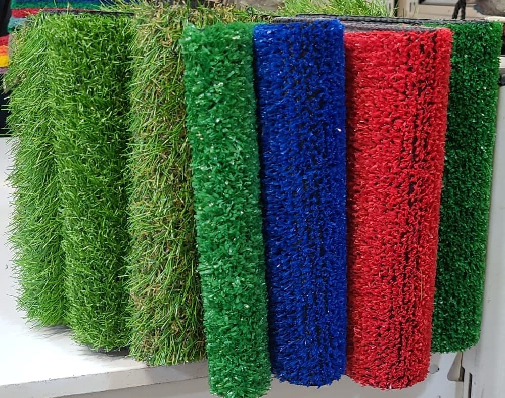 Renkli Yapay Çim Halı Modelleri Renkli yapay çim halı çeşitleri - Balkon ve bahçe için farklı renk seçenekleri İstanbul